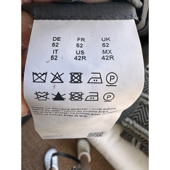 Hugo Boss REDA Italy Men's 42R Super 110 Wool Single-Breasted Two Button Blazer - Picture 9 of 15